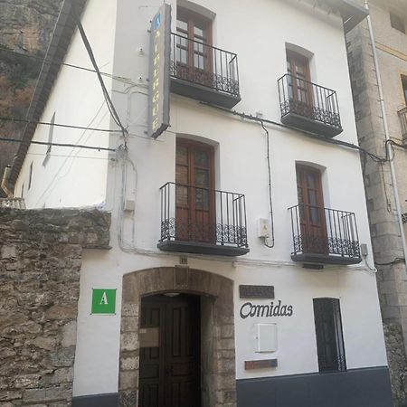 Albergue-Refugio Sargantana Canfranc Exterior photo