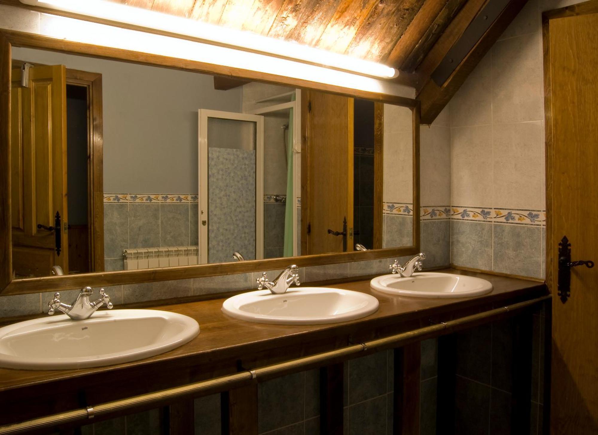 Albergue-Refugio Sargantana Canfranc Room photo