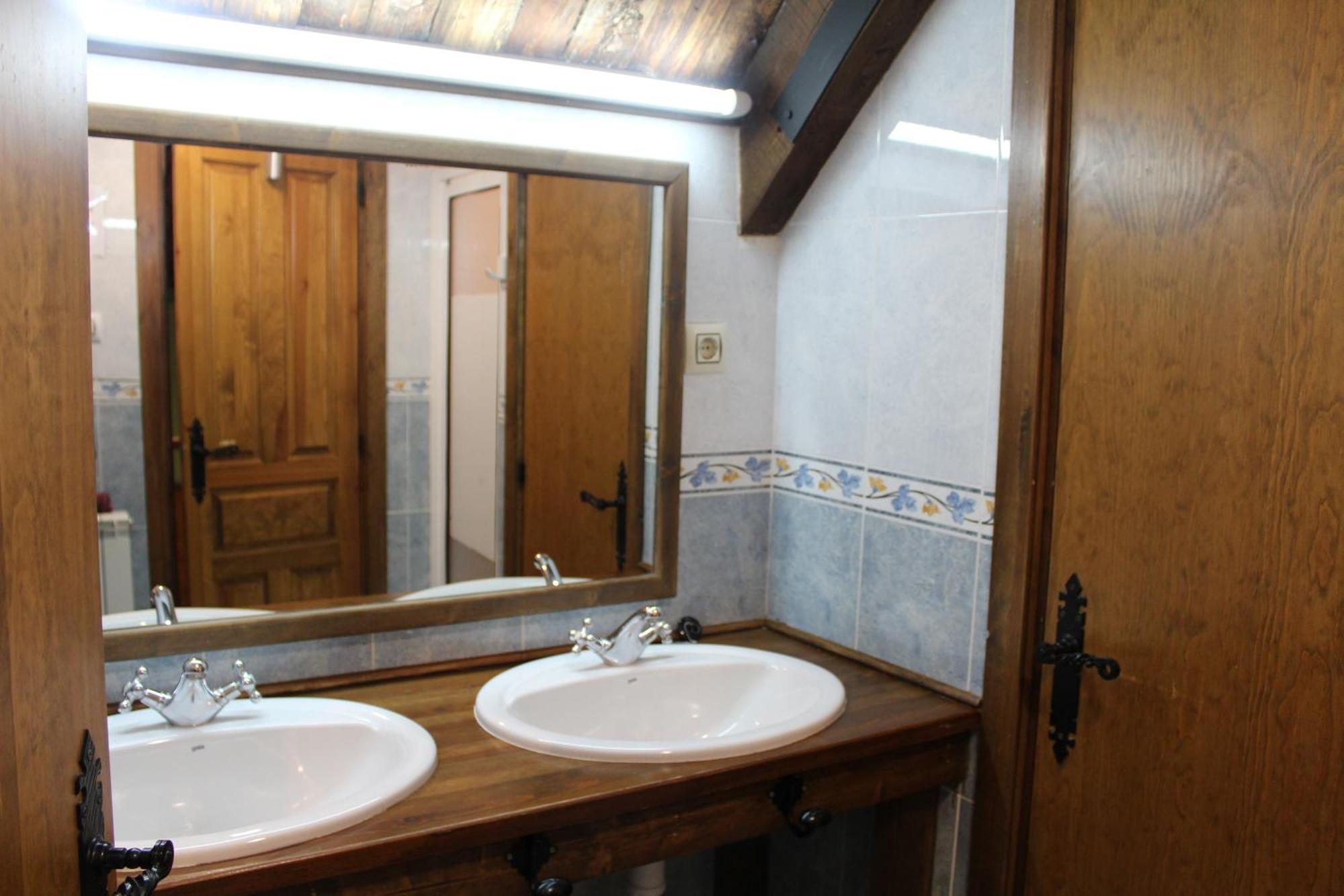 Albergue-Refugio Sargantana Canfranc Room photo