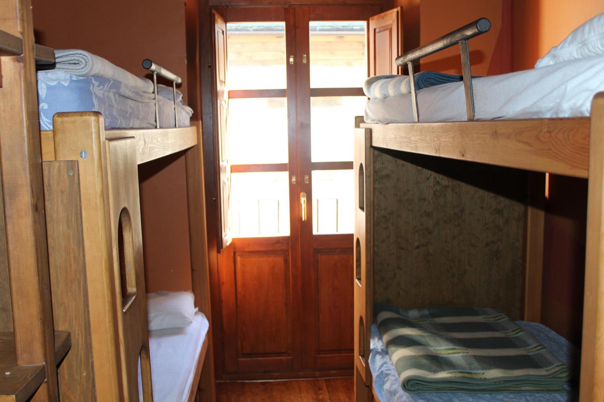 Albergue-Refugio Sargantana Canfranc Room photo