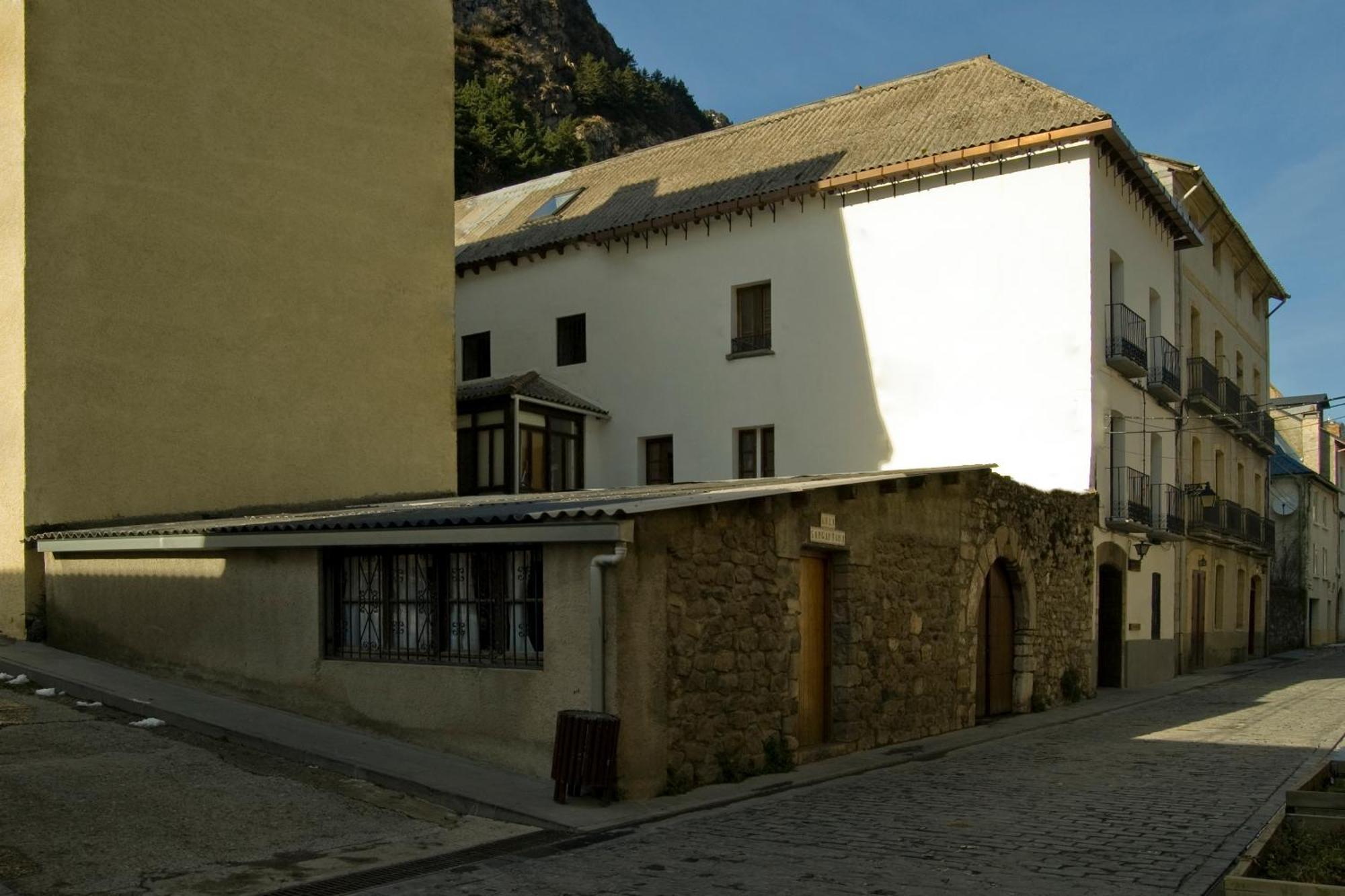 Albergue-Refugio Sargantana Canfranc Exterior photo