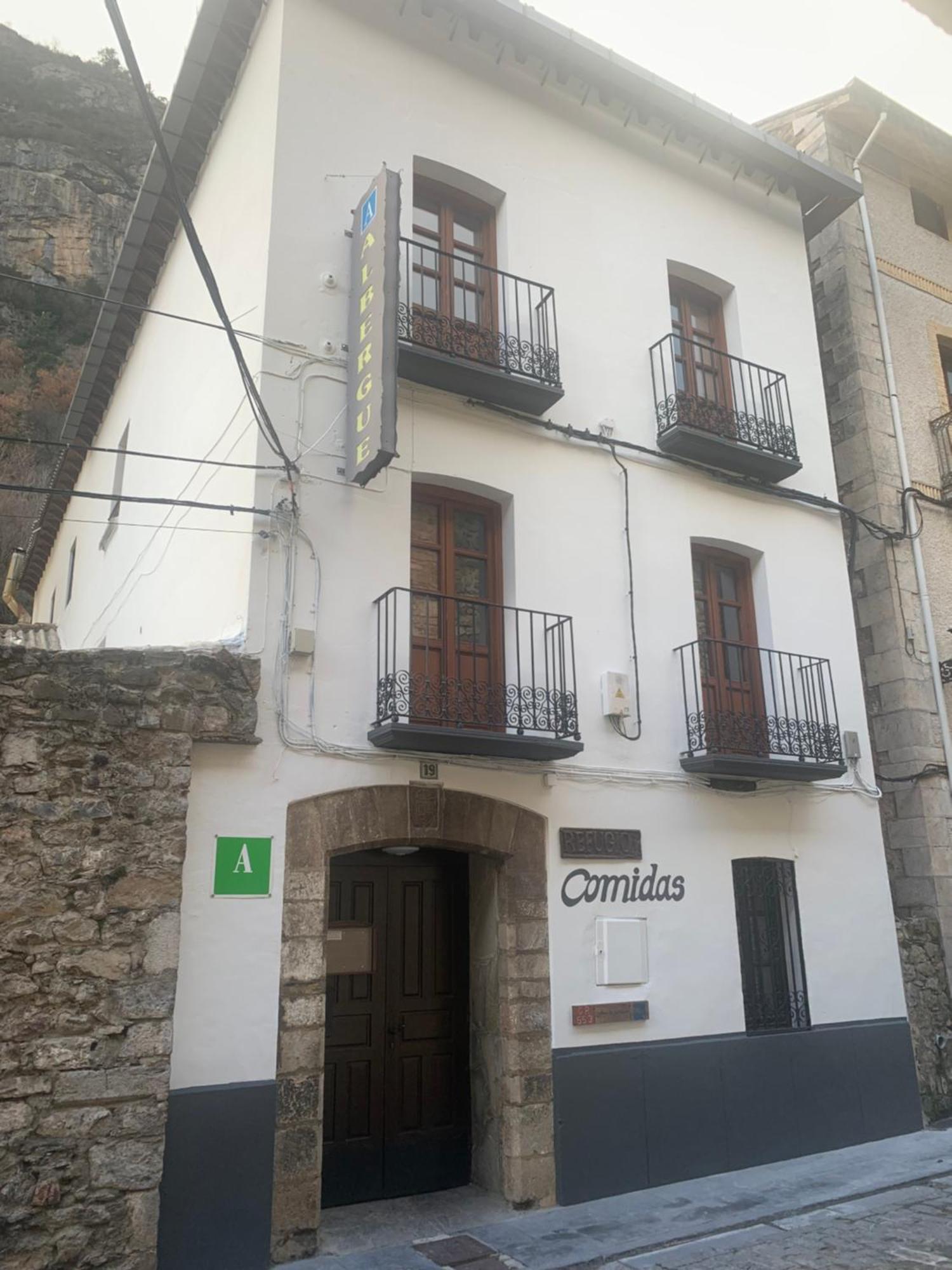 Albergue-Refugio Sargantana Canfranc Exterior photo