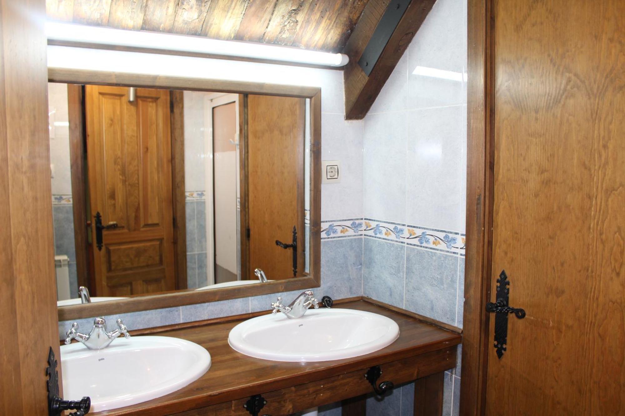 Albergue-Refugio Sargantana Canfranc Room photo