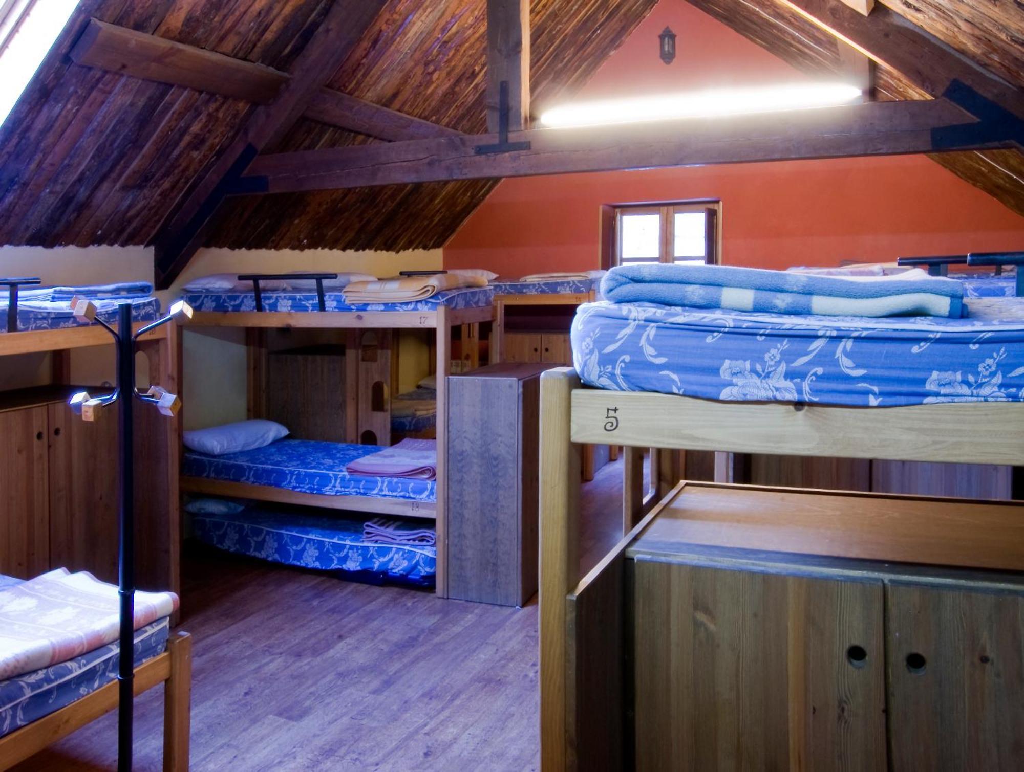 Albergue-Refugio Sargantana Canfranc Room photo